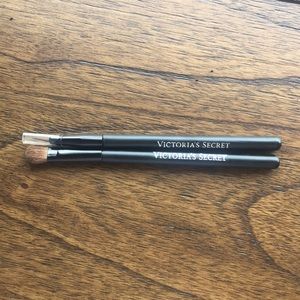 Victoria’s Secret Brush Duo